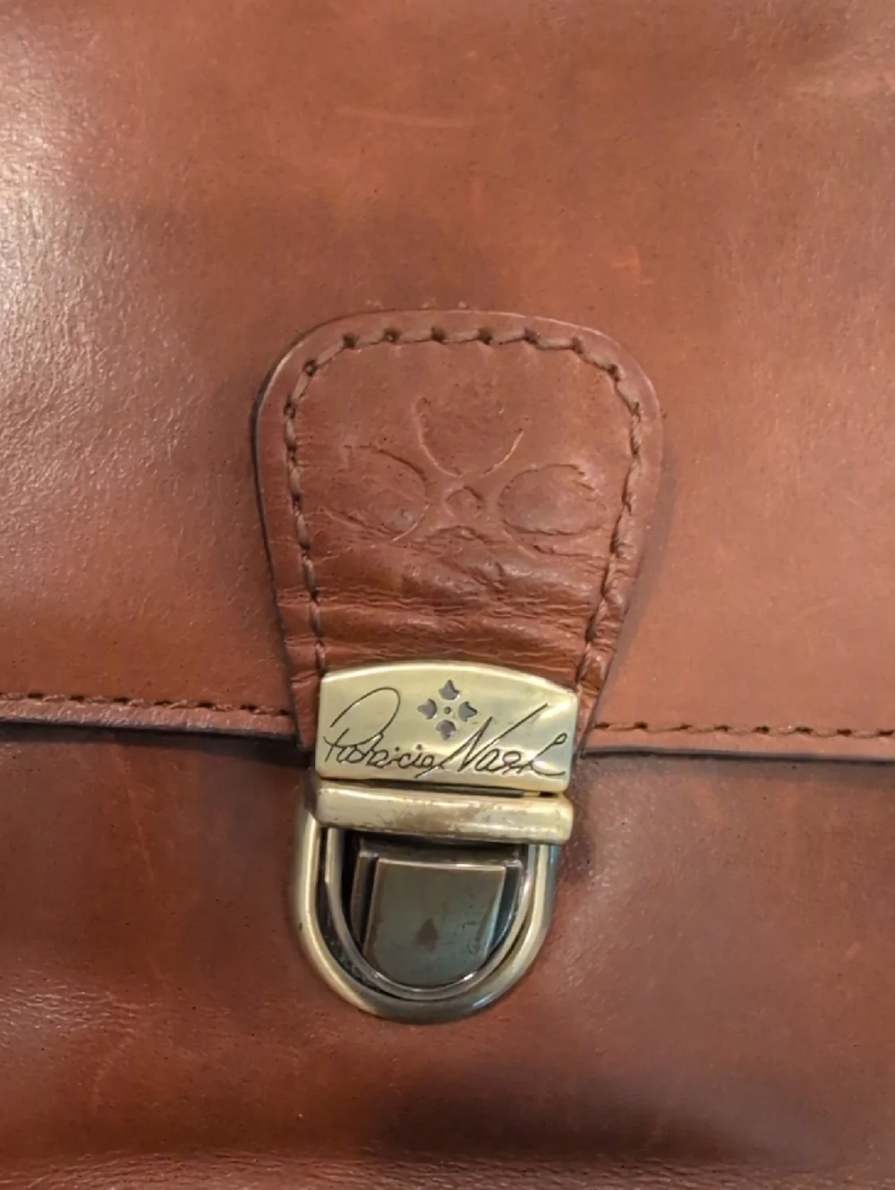 Patricia Nash Lanza Tan Leather Crossbody with Push Lock - VINTAGE